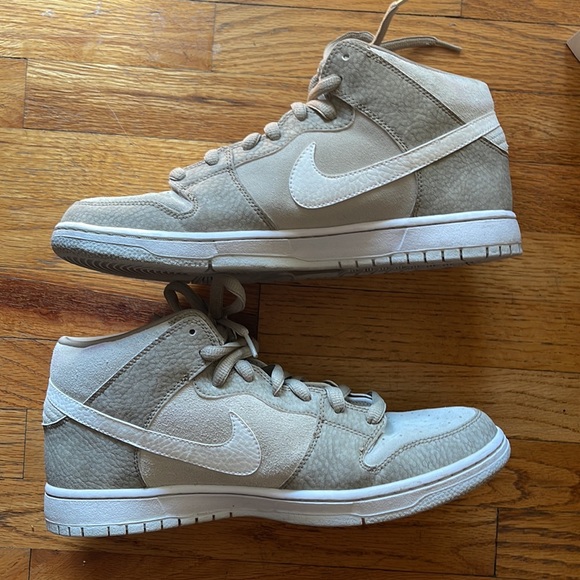 Nike Dunk Mid Pro SB - Picture 2 of 5